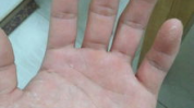 才一根手指头就喊疼是什么意思,揭示生活细节中的深刻哲理